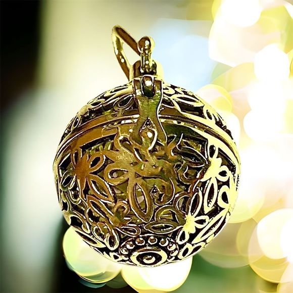 Pregnancy Pendant Mexican Bola Chime for Mother & Baby (Gold) - Picture 2 of 7